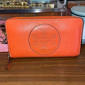 Tory Burch Zip Wallet